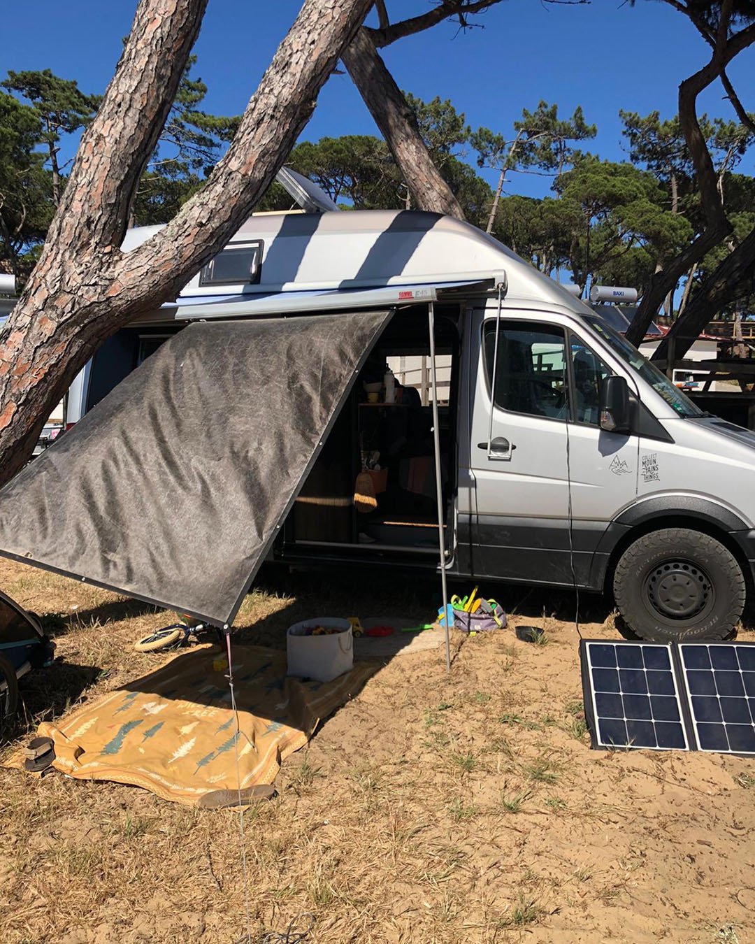 Multifunktionale Campingdecke WILD & FREE – MARKTSAM