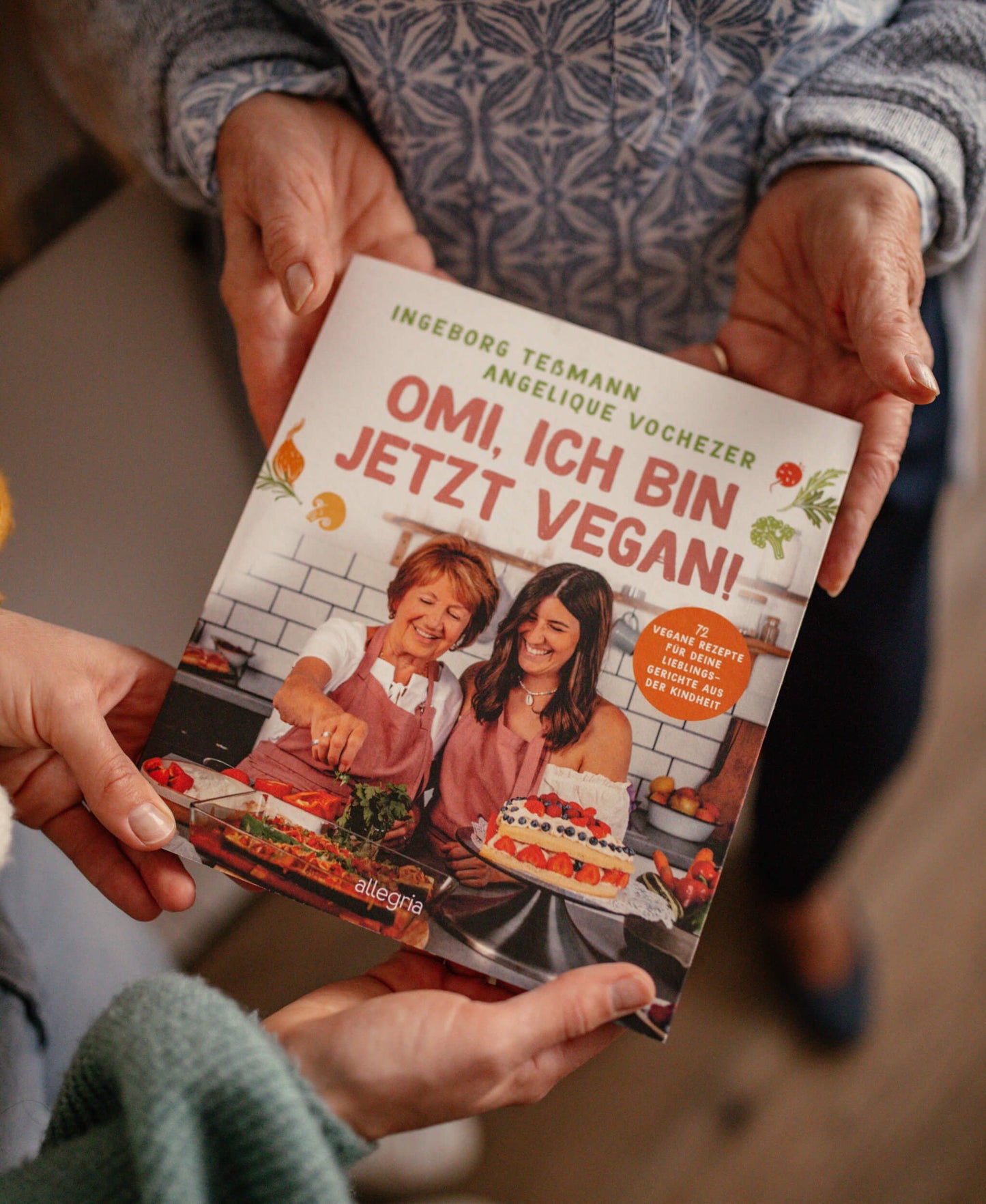 Omi, ich bin jetzt Vegan! - Kochbuch handsigniert - Kochbuch - MARKTSAM